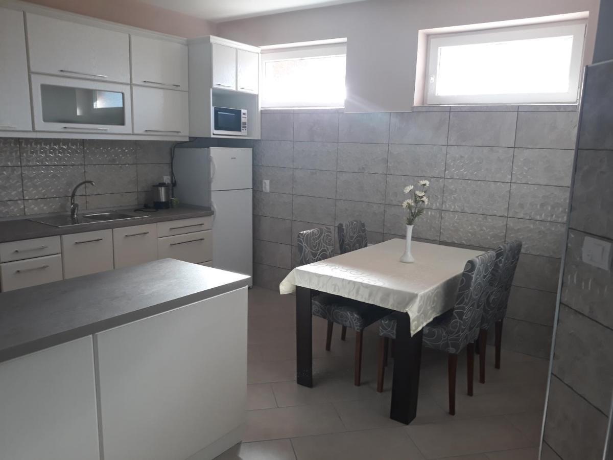 Andi Apartman Pacsér Kültér fotó