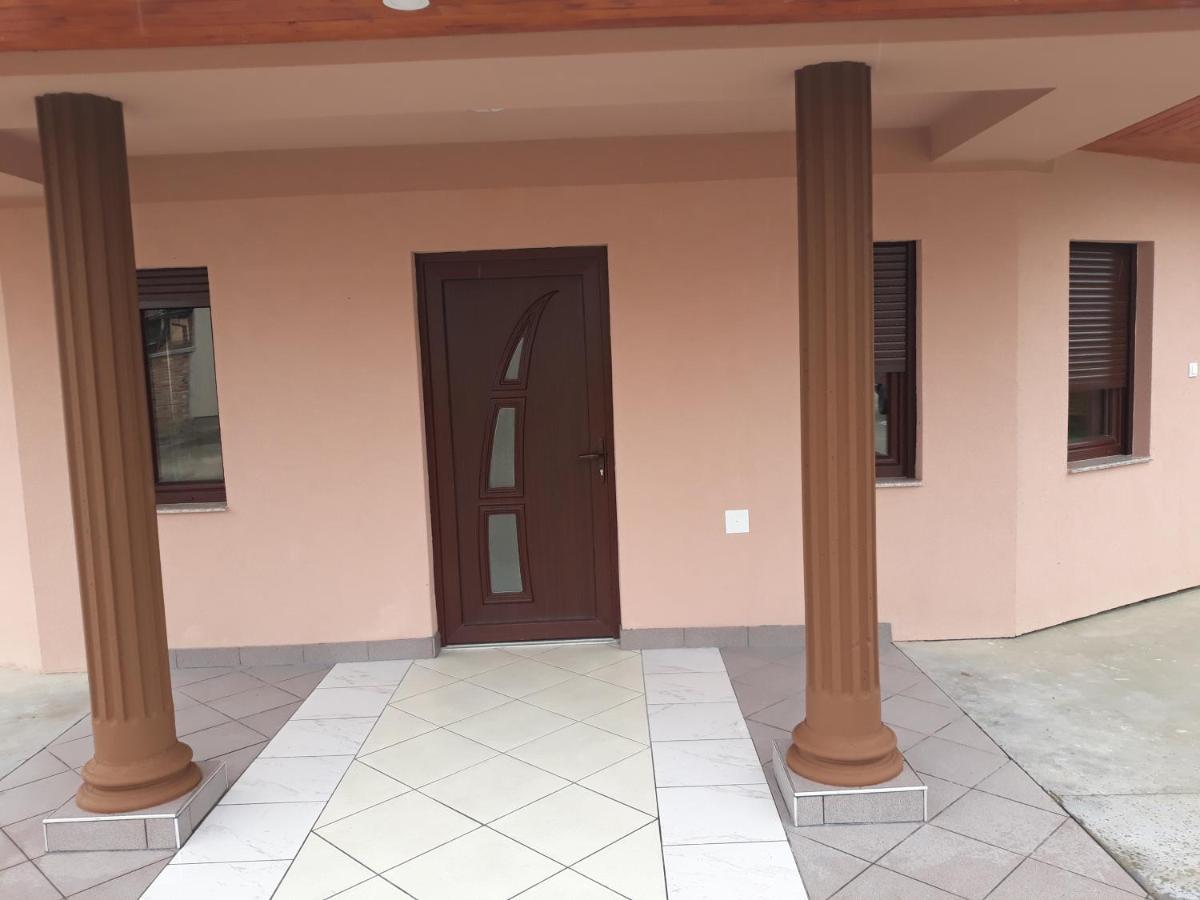 Andi Apartman Pacsér Kültér fotó