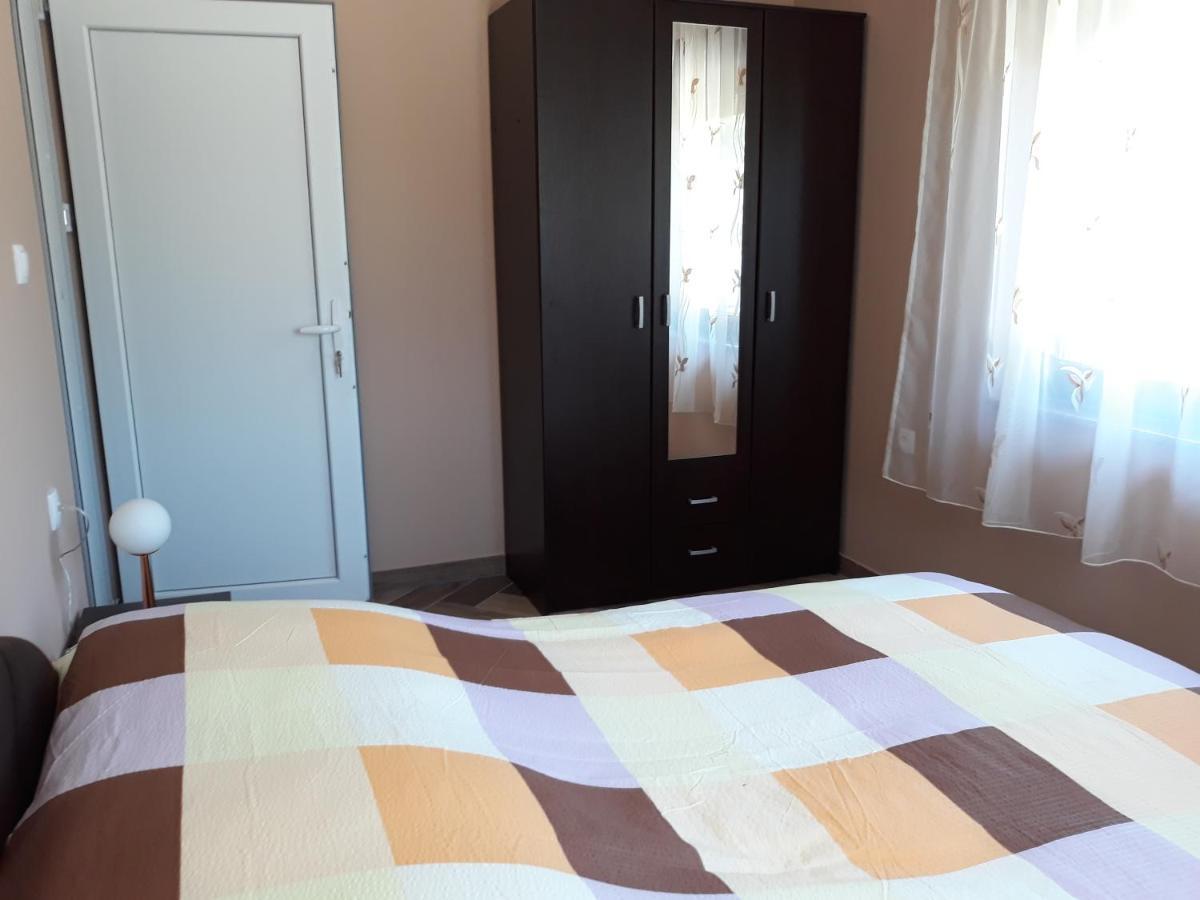 Andi Apartman Pacsér Kültér fotó