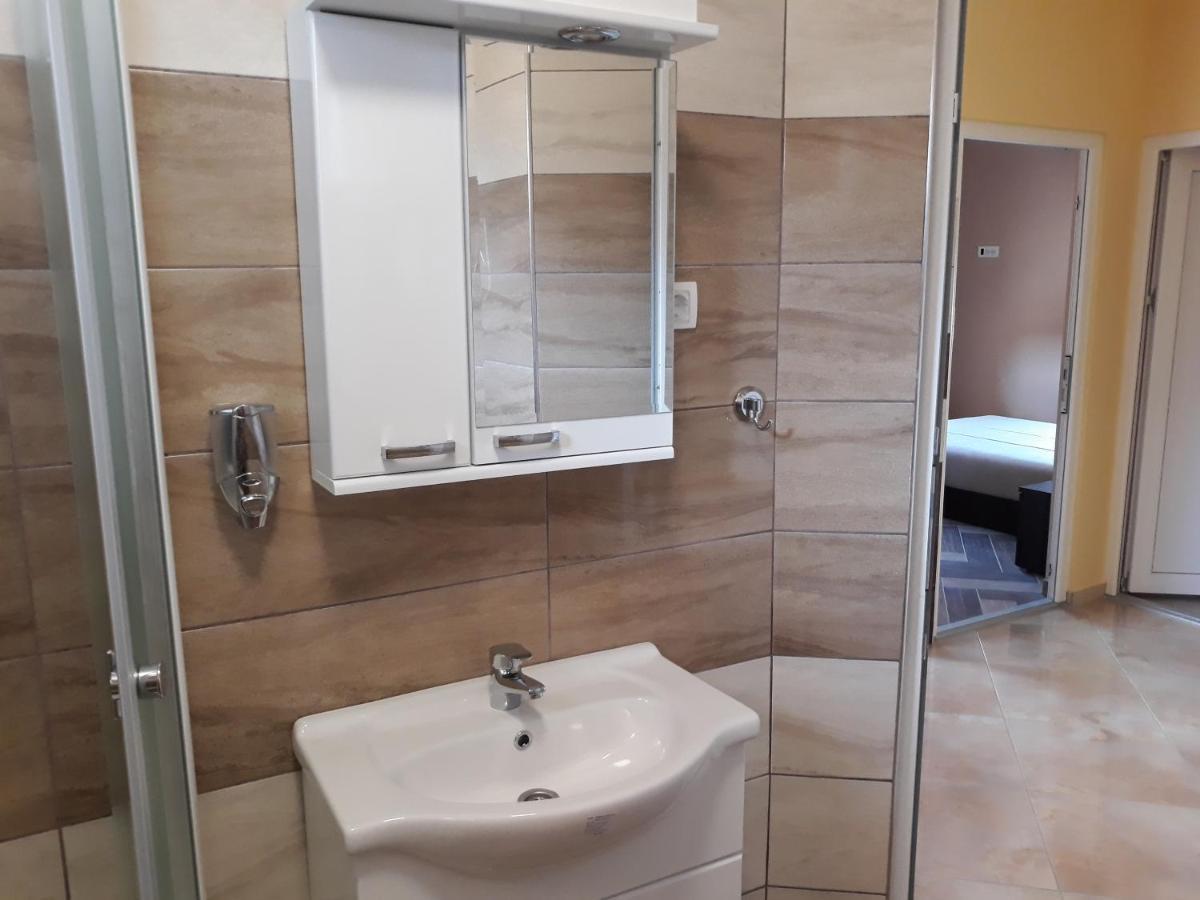 Andi Apartman Pacsér Kültér fotó