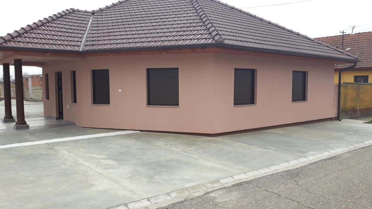 Andi Apartman Pacsér Kültér fotó